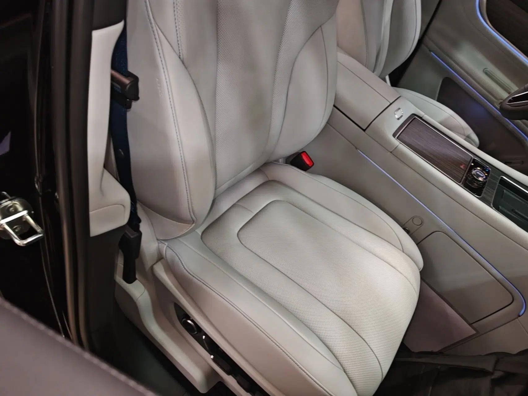 Hima AITO M9 2025 Extended-Range Ultra Version 52 kWh 6-Seater — миниатюра 23