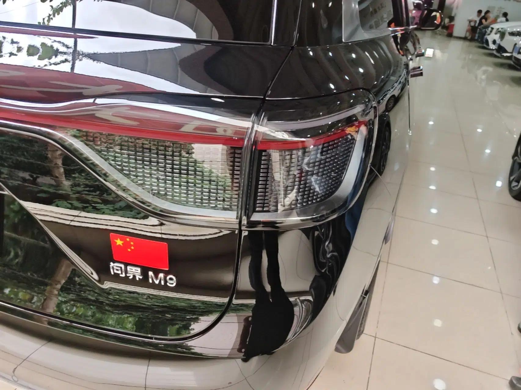 Hima AITO M9 2025 Extended-Range Ultra Version 52 kWh 6-Seater — миниатюра 7