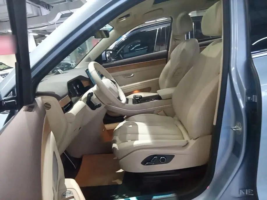Hima AITO M7 2024 1.5T Intelligent Drive 4WD Ultra Version 5 Seats — миниатюра 18