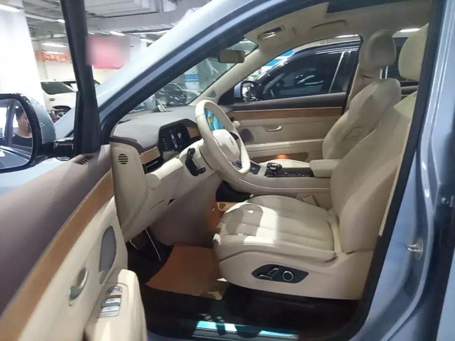 Hima AITO M7 2024 1.5T Intelligent Drive 4WD Ultra Version 5 Seats — миниатюра 19