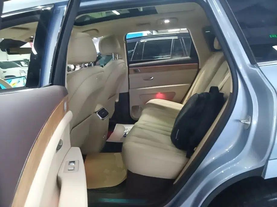 Hima AITO M7 2024 1.5T Intelligent Drive 4WD Ultra Version 5 Seats — миниатюра 20