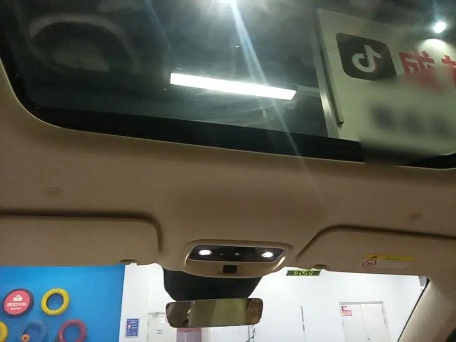 Hima AITO M7 2024 1.5T Intelligent Drive 4WD Ultra Version 5 Seats — миниатюра 21