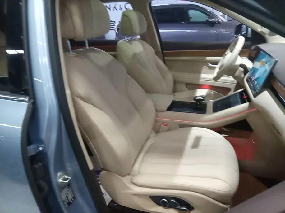 Hima AITO M7 2024 1.5T Intelligent Drive 4WD Ultra Version 5 Seats — миниатюра 23