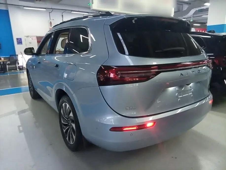 Hima AITO M7 2024 1.5T Intelligent Drive 4WD Ultra Version 5 Seats — миниатюра 4