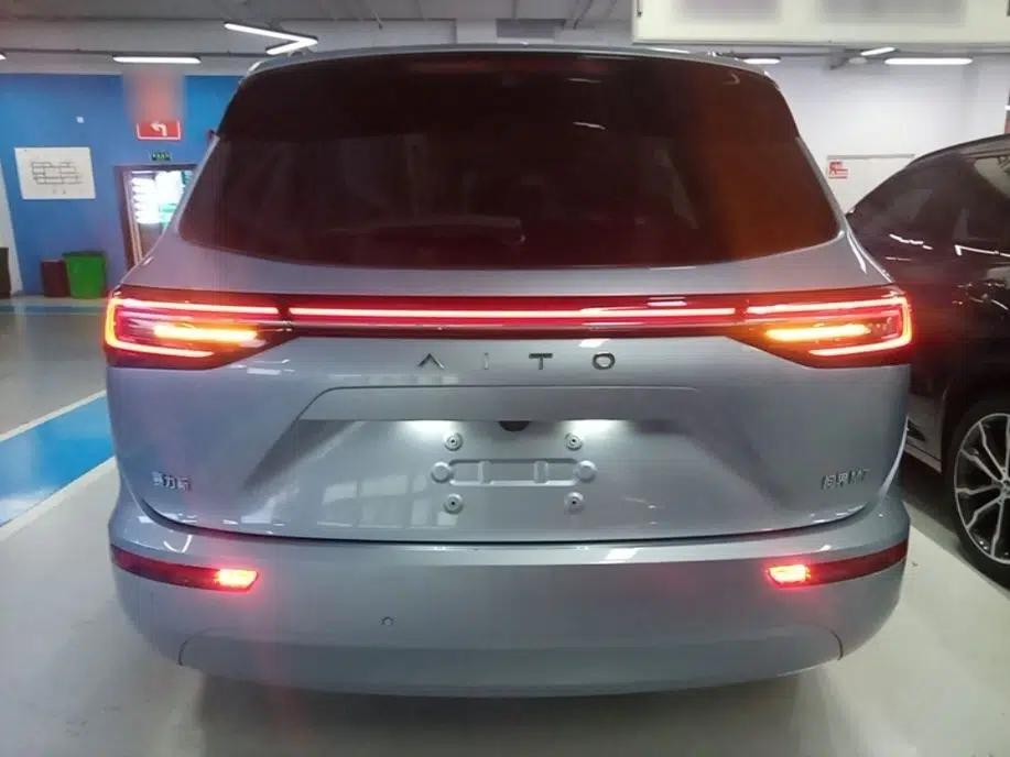 Hima AITO M7 2024 1.5T Intelligent Drive 4WD Ultra Version 5 Seats — миниатюра 5