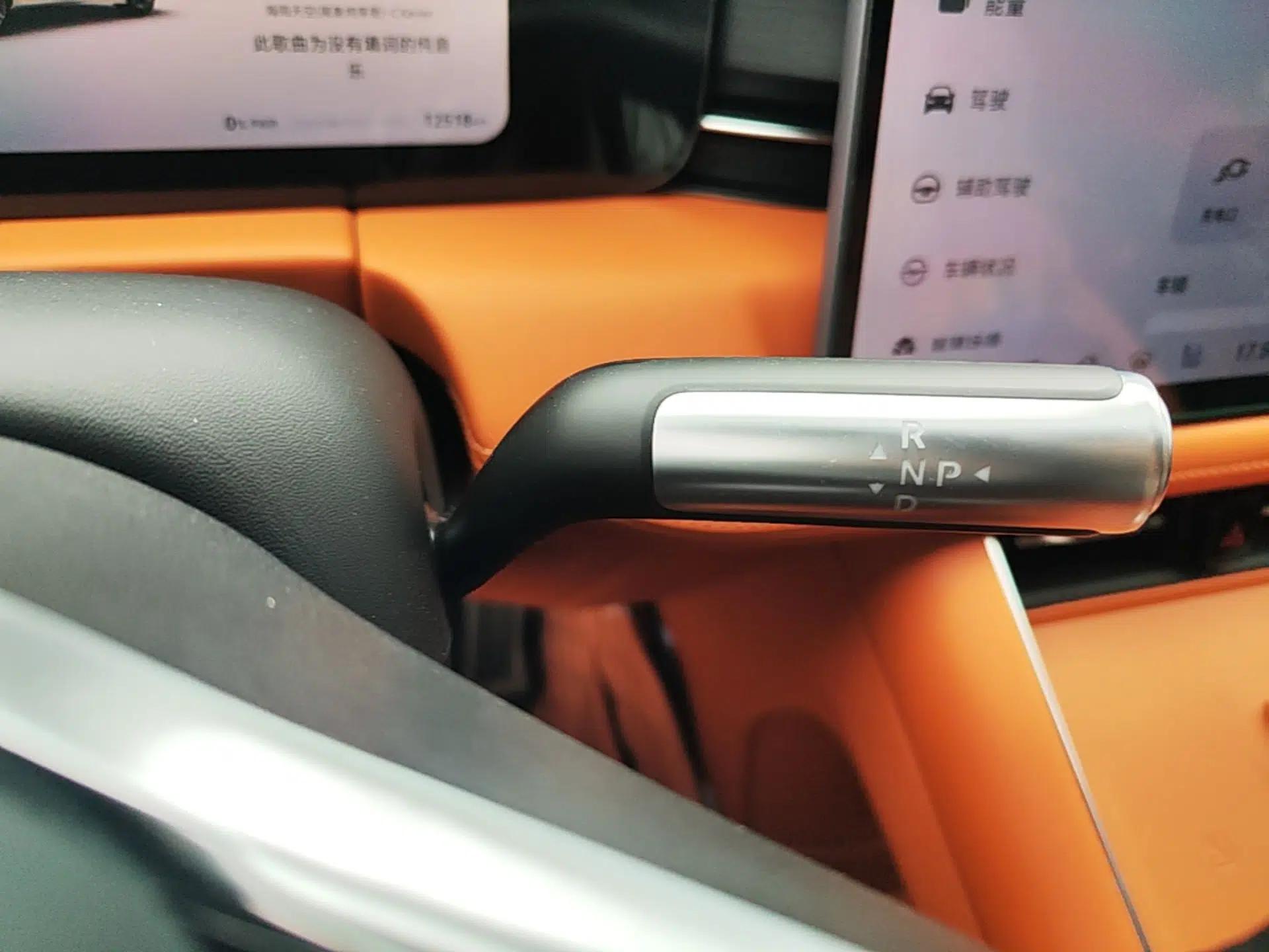 Hima AITO M5 2025 Extended-Range Ultra Rear-Wheel-Drive Version — миниатюра 17