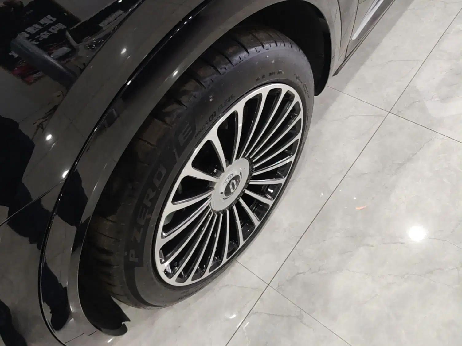 Hima AITO M8 2025 Extended-Range Max+ Version 53.4 kWh 6-Seater Edition — миниатюра 8