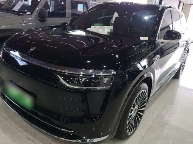 Hima AITO M8 2025 Extended-Range Max+ Version 53.4 kWh 6-Seater Edition