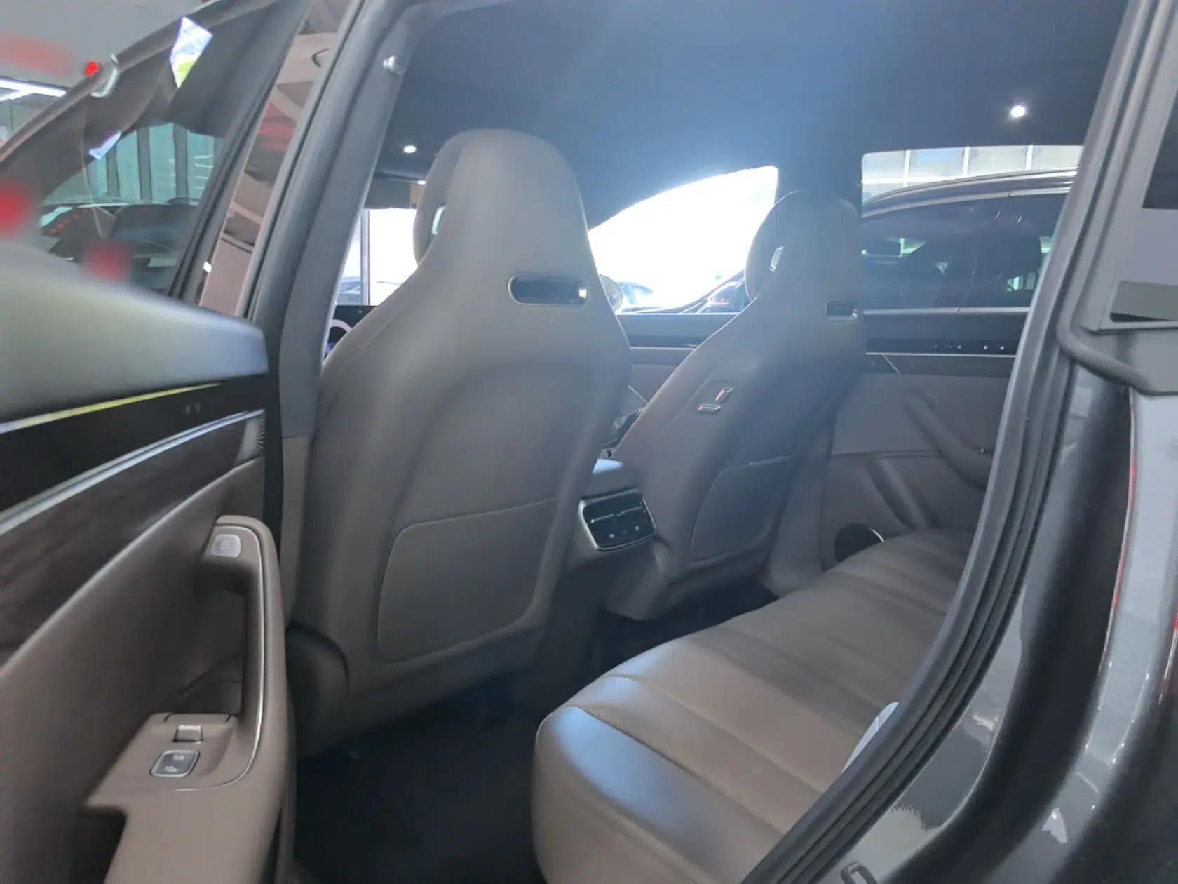 Hima Luxeed R7 2025 Range-Extended Version 251 km Max — миниатюра 19