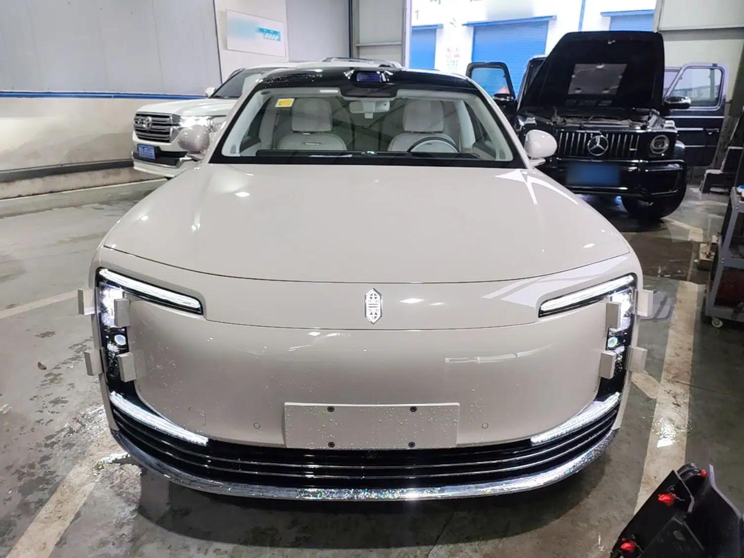 Hima S800 2025 Model, Range-Extended Starlight Executive Edition, 4 Seats — миниатюра 2