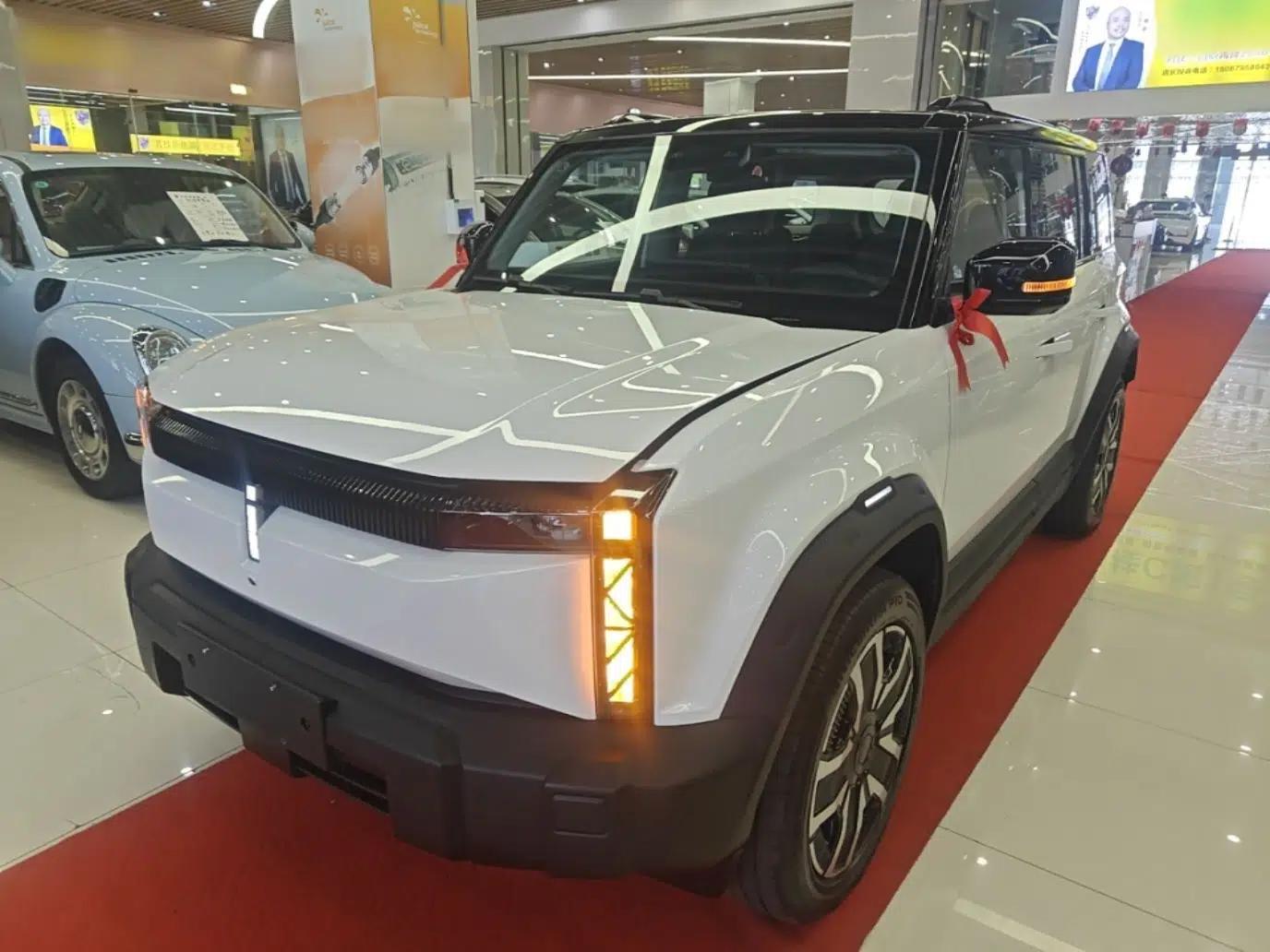 iCAR 03 2024 472km Four-Wheel Drive Long-Range Intelligent Advanced Version — миниатюра 1