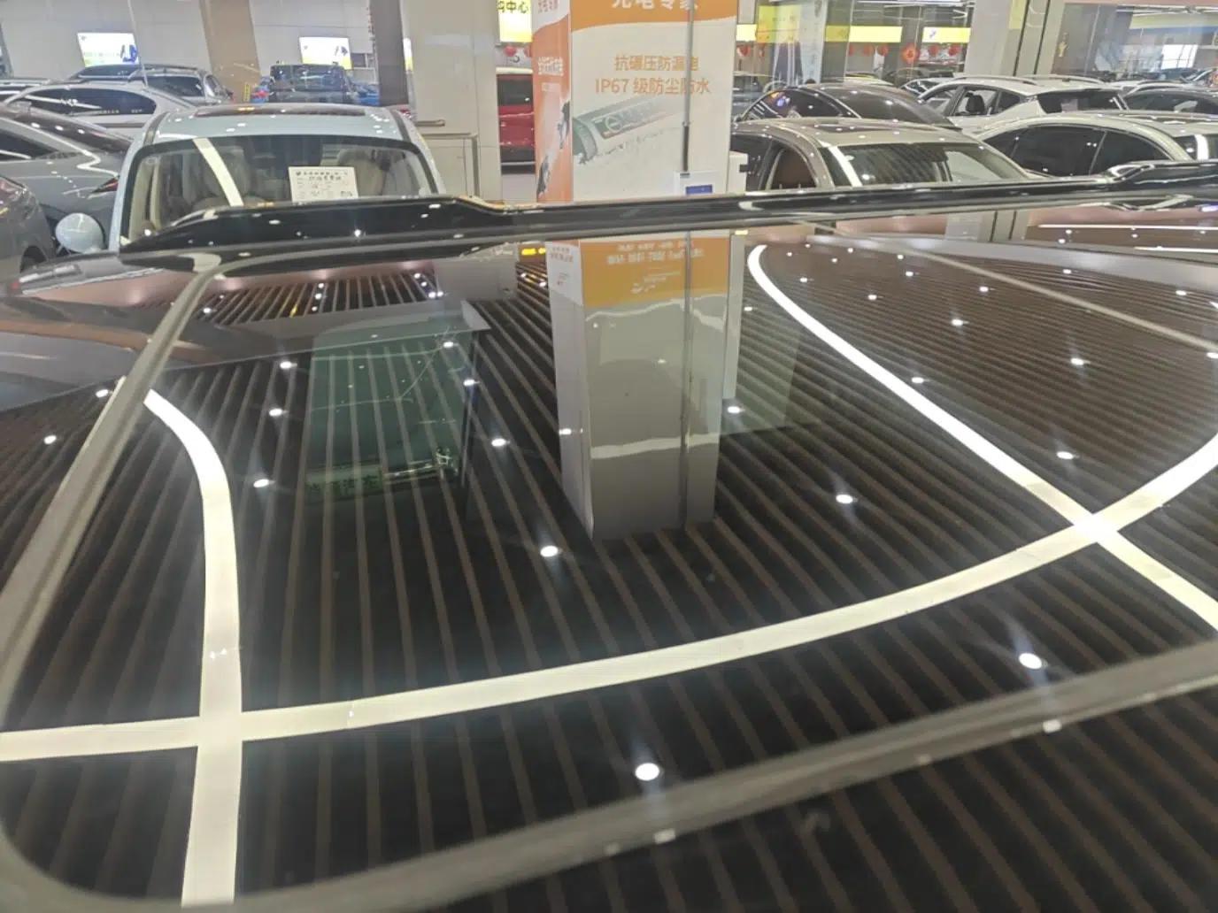 iCAR 03 2024 472km Four-Wheel Drive Long-Range Intelligent Advanced Version — миниатюра 11