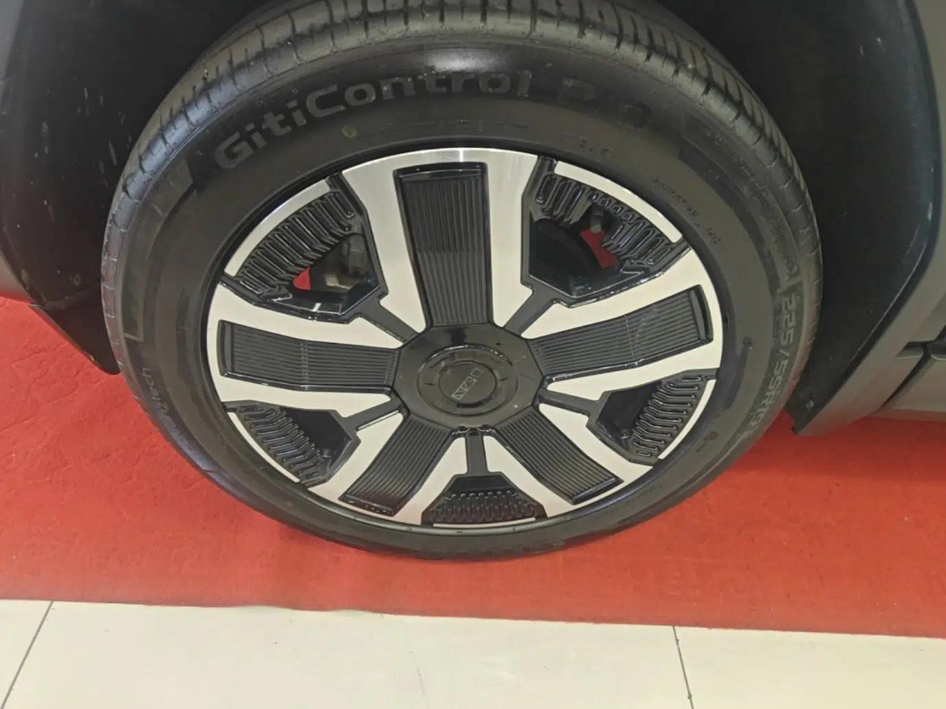 iCAR 03 2024 472km Four-Wheel Drive Long-Range Intelligent Advanced Version — миниатюра 8