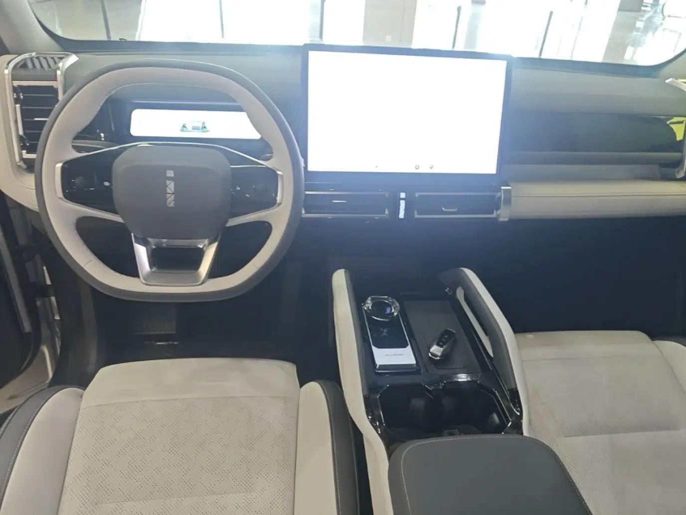 iCAR 03 2024 501km Four-wheel Drive Long-Range Advanced Version — миниатюра 13