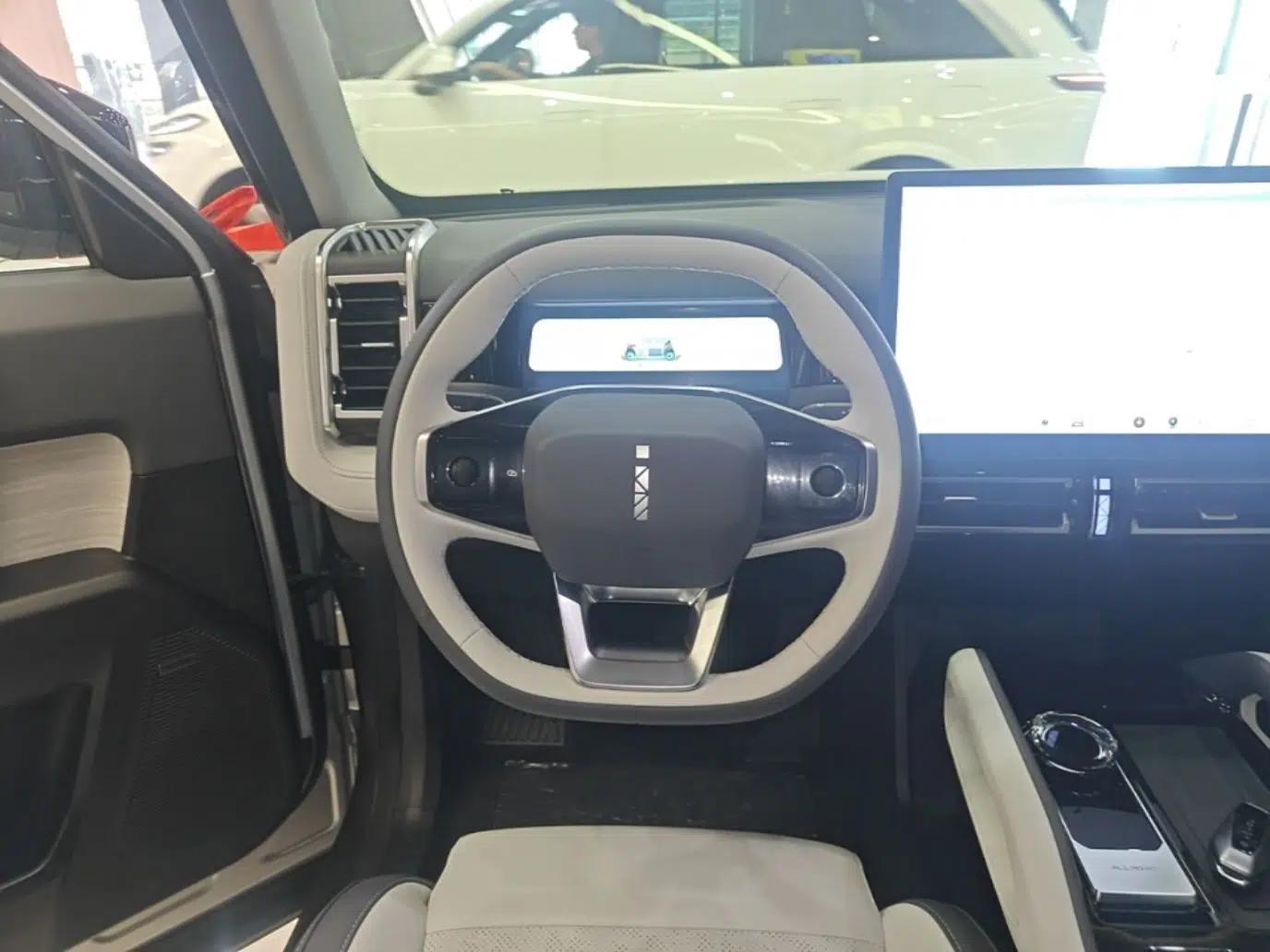 iCAR 03 2024 501km Four-wheel Drive Long-Range Advanced Version — миниатюра 14