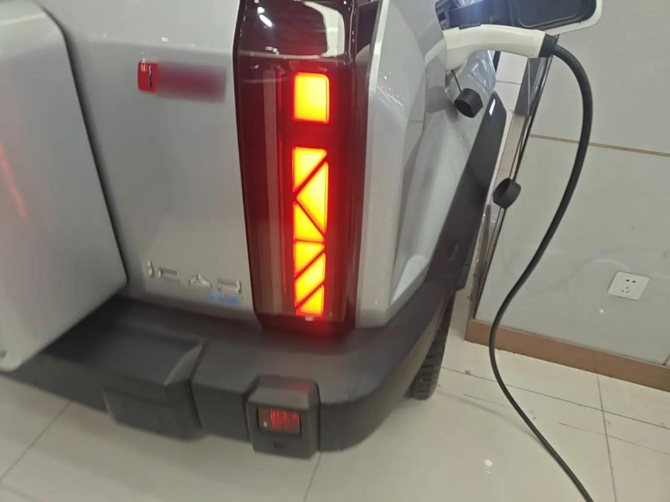 iCAR 03 2024 501km Four-wheel Drive Long-Range Advanced Version — миниатюра 7