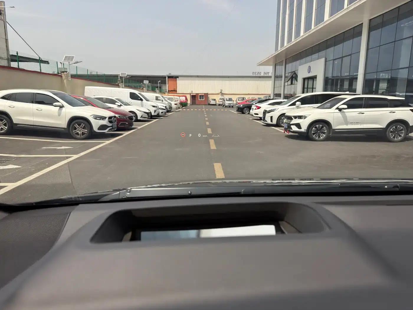 2024 Alphard Crown Hybrid 2.5L Supreme Executive Edition — миниатюра 6