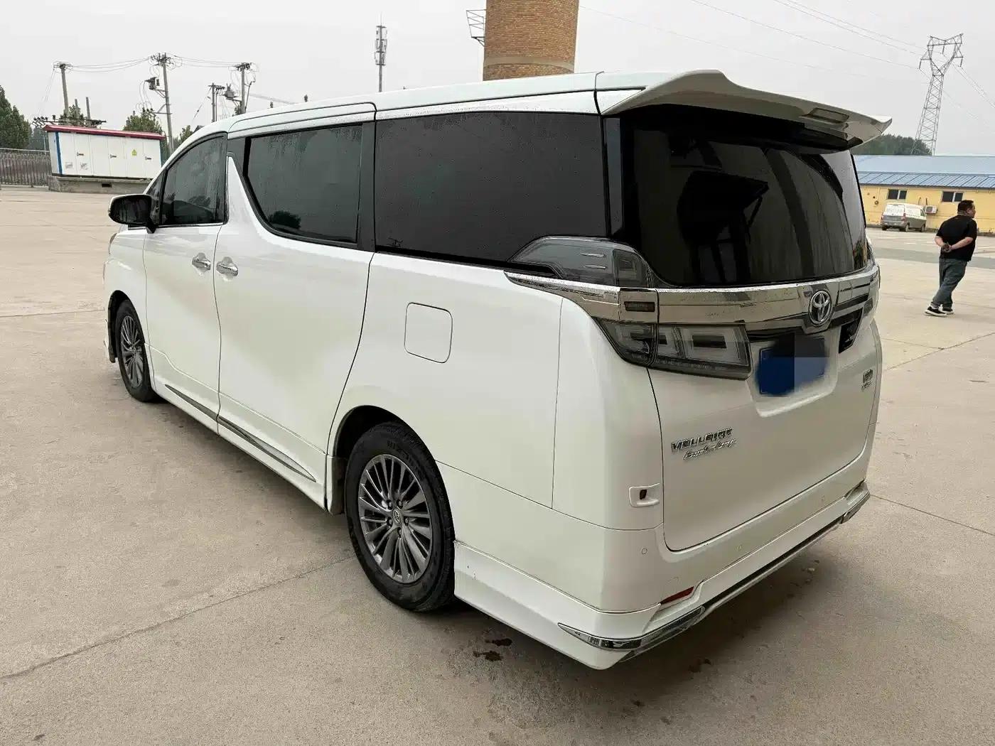 2019 Alphard Hybrid 2.5L HV Premium Edition — миниатюра 6