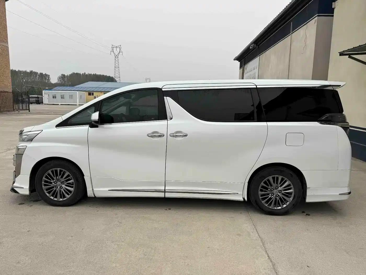 2019 Alphard Hybrid 2.5L HV Premium Edition — миниатюра 7
