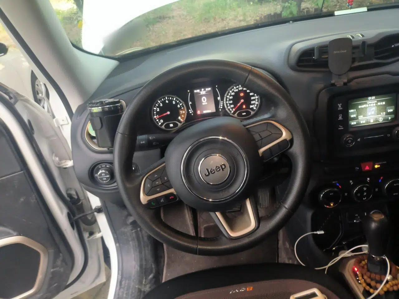 Jeep Renegade 2017 180T Automatic Jingneng Edition — миниатюра 11