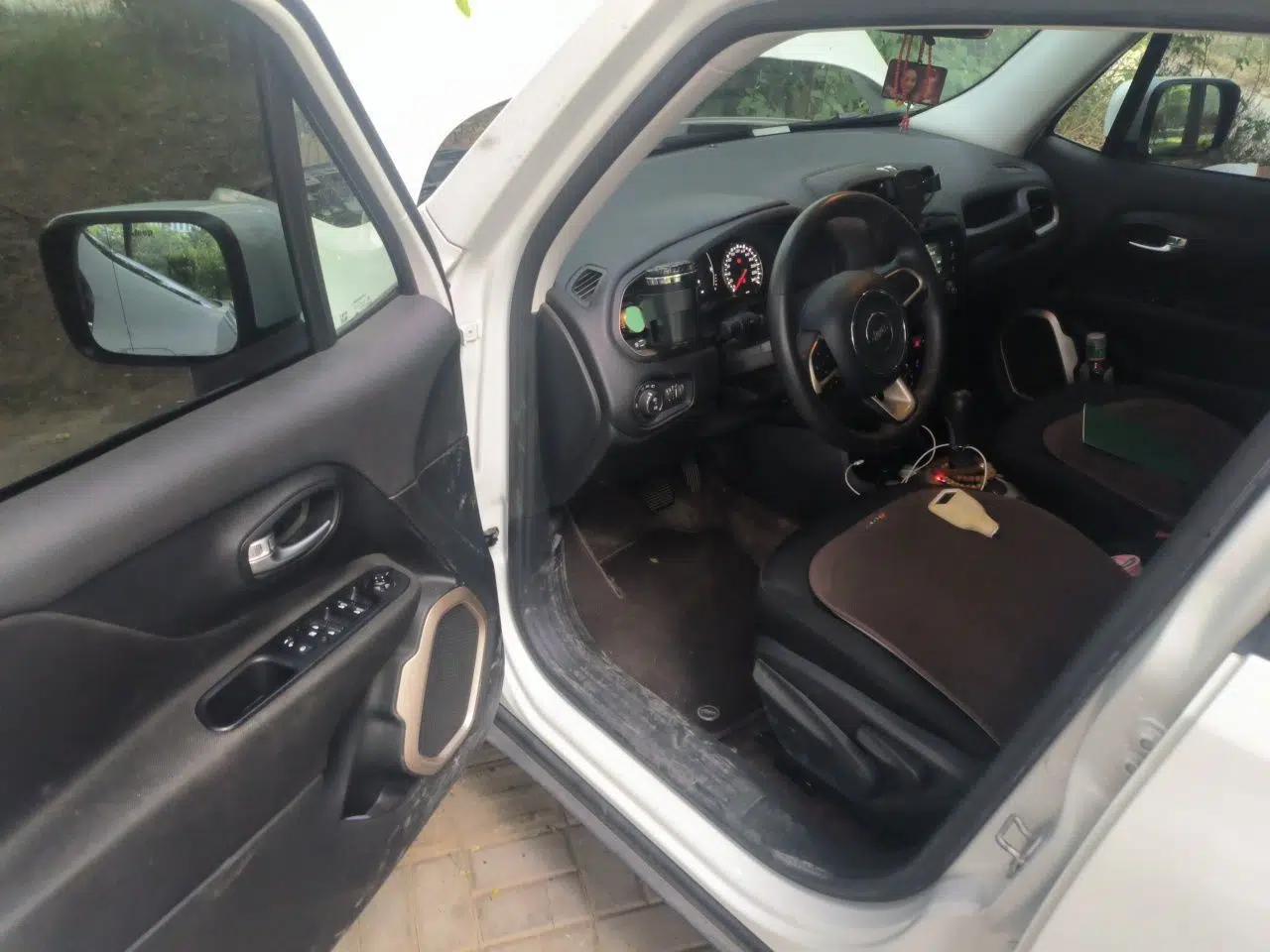 Jeep Renegade 2017 180T Automatic Jingneng Edition — миниатюра 17