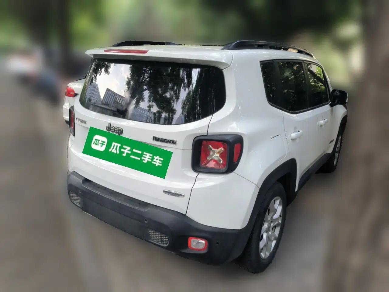 Jeep Renegade 2017 180T Automatic Jingneng Edition — миниатюра 6