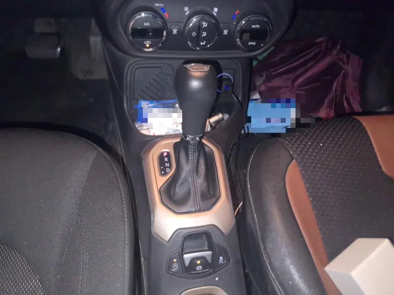 Jeep Renegade 2017 180T Automatic Jingneng Edition — миниатюра 15