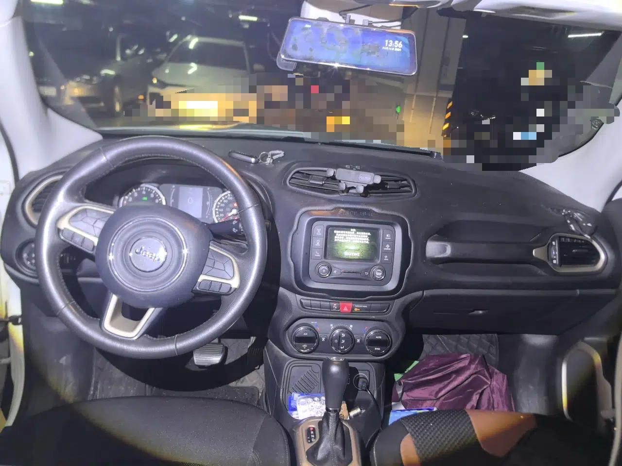 Jeep Renegade 2017 180T Automatic Jingneng Edition — миниатюра 10