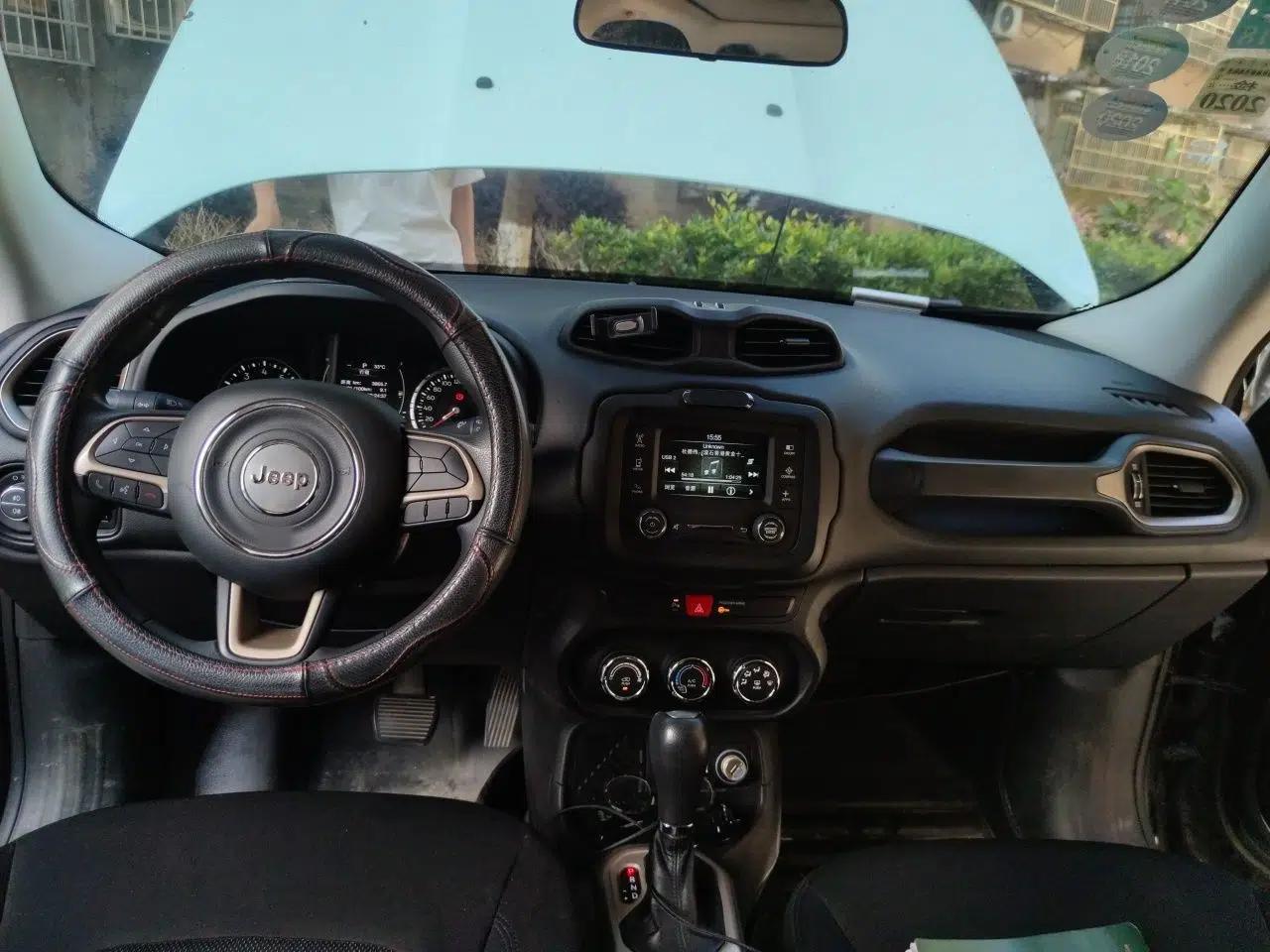 Jeep Renegade 2016 1.4T Automatic Jingneng Edition — миниатюра 19