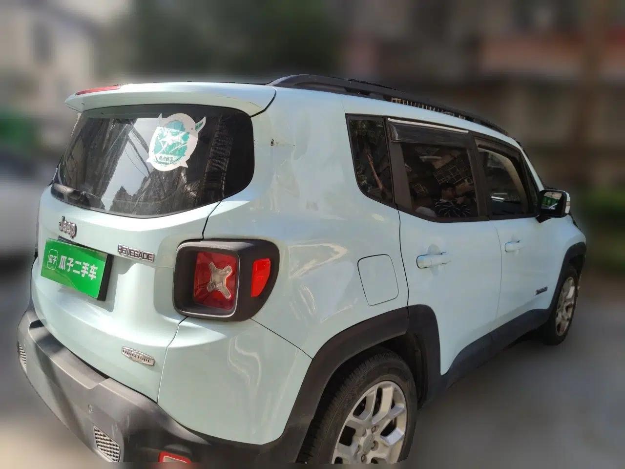 Jeep Renegade 2016 1.4T Automatic Jingneng Edition — миниатюра 6