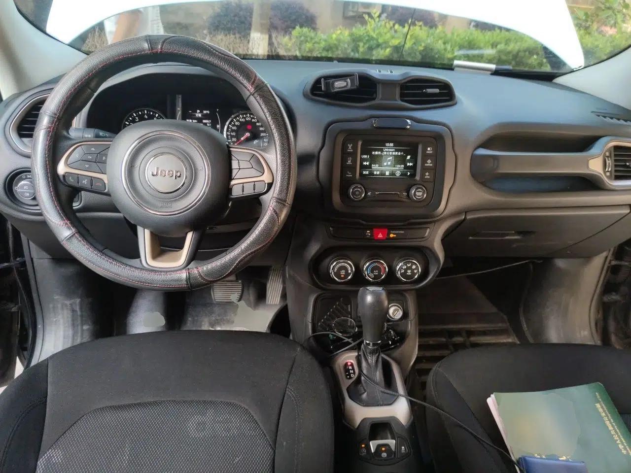 Jeep Renegade 2016 1.4T Automatic Jingneng Edition — миниатюра 10