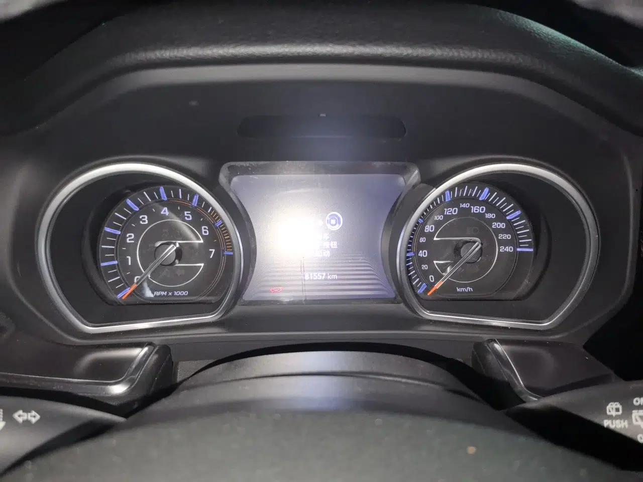 Jeep Grand Commander 2018 2.0T Two-Wheel Drive Enjoy Edition China V — миниатюра 11
