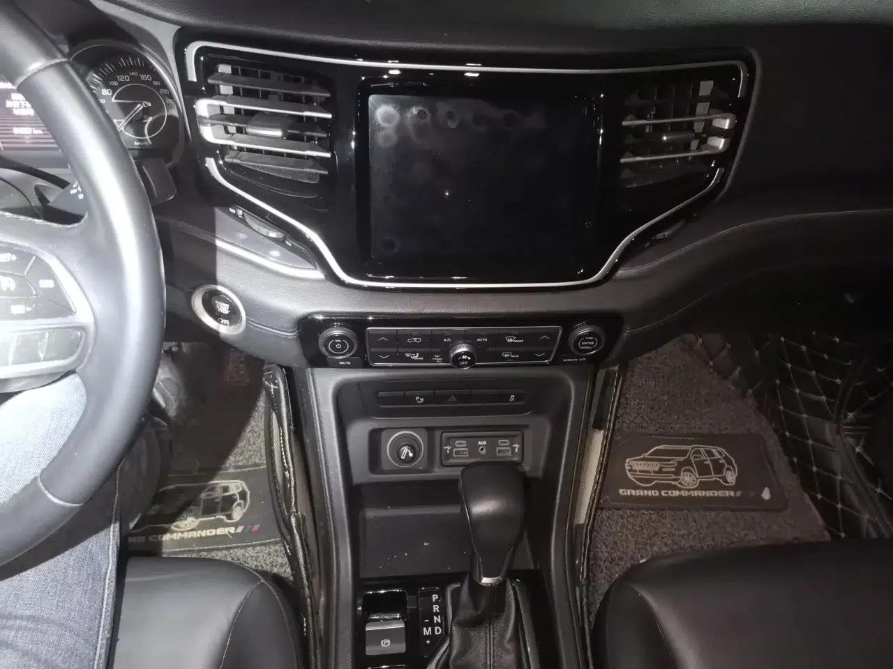 Jeep Grand Commander 2018 2.0T Two-Wheel Drive Enjoy Edition China V — миниатюра 13