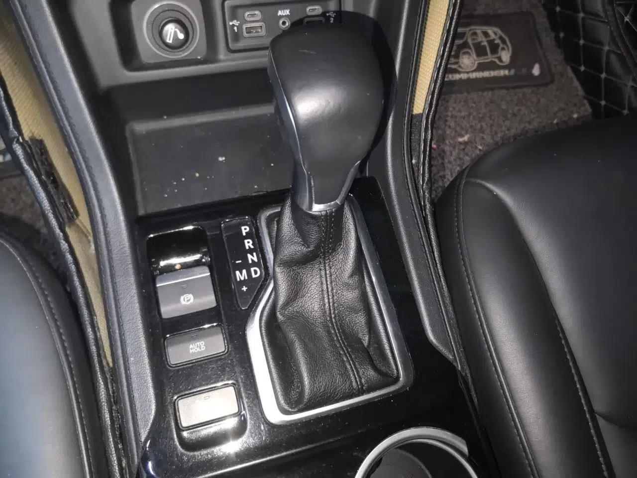 Jeep Grand Commander 2018 2.0T Two-Wheel Drive Enjoy Edition China V — миниатюра 14