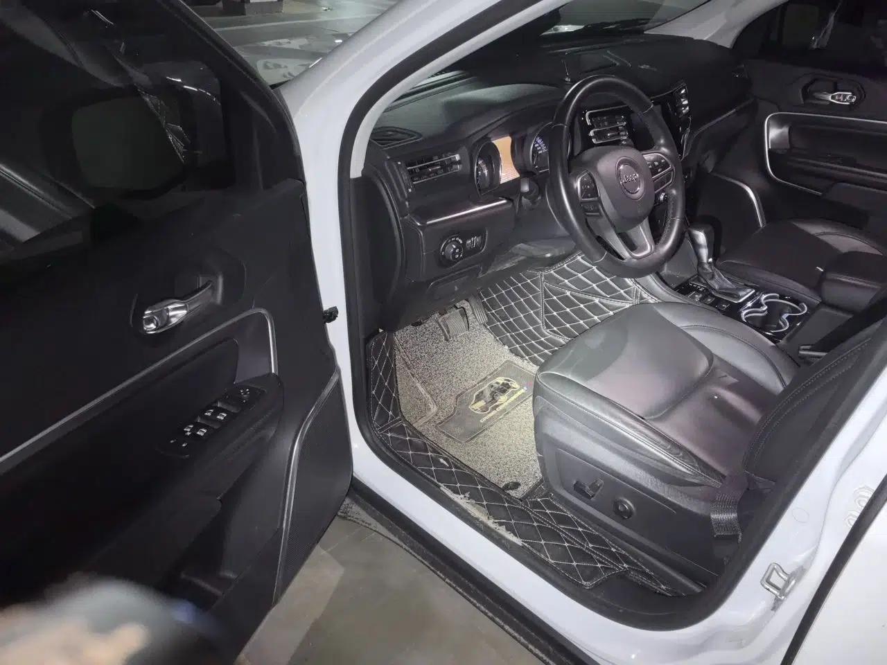 Jeep Grand Commander 2018 2.0T Two-Wheel Drive Enjoy Edition China V — миниатюра 16