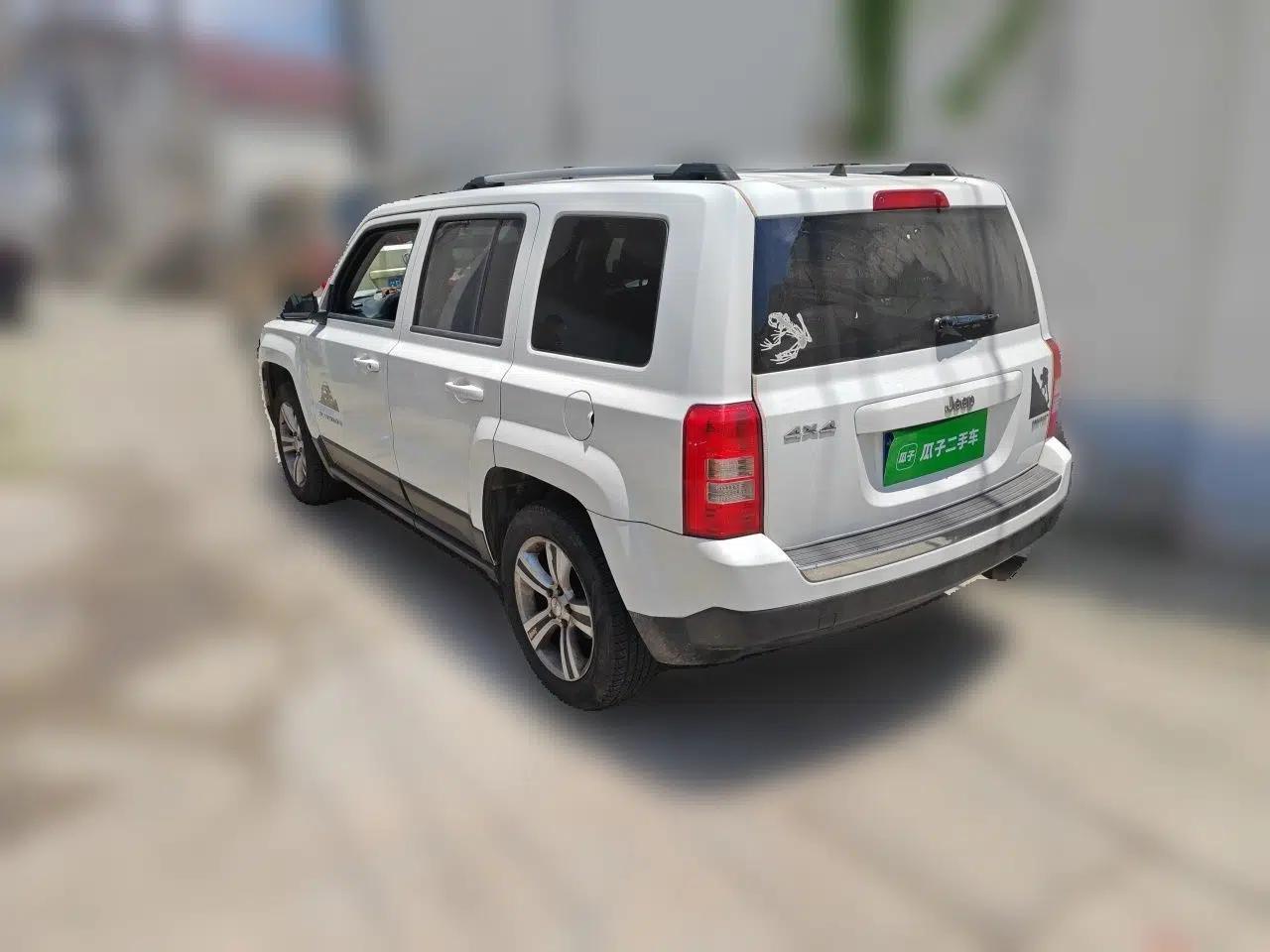 Jeep Patriot 2011 2.4 Luxury Edition — миниатюра 4