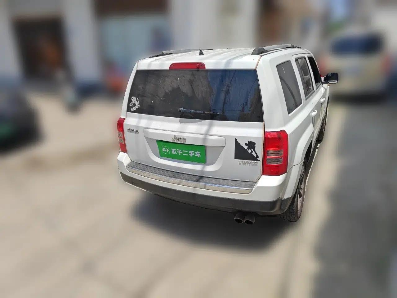 Jeep Patriot 2011 2.4 Luxury Edition — миниатюра 6