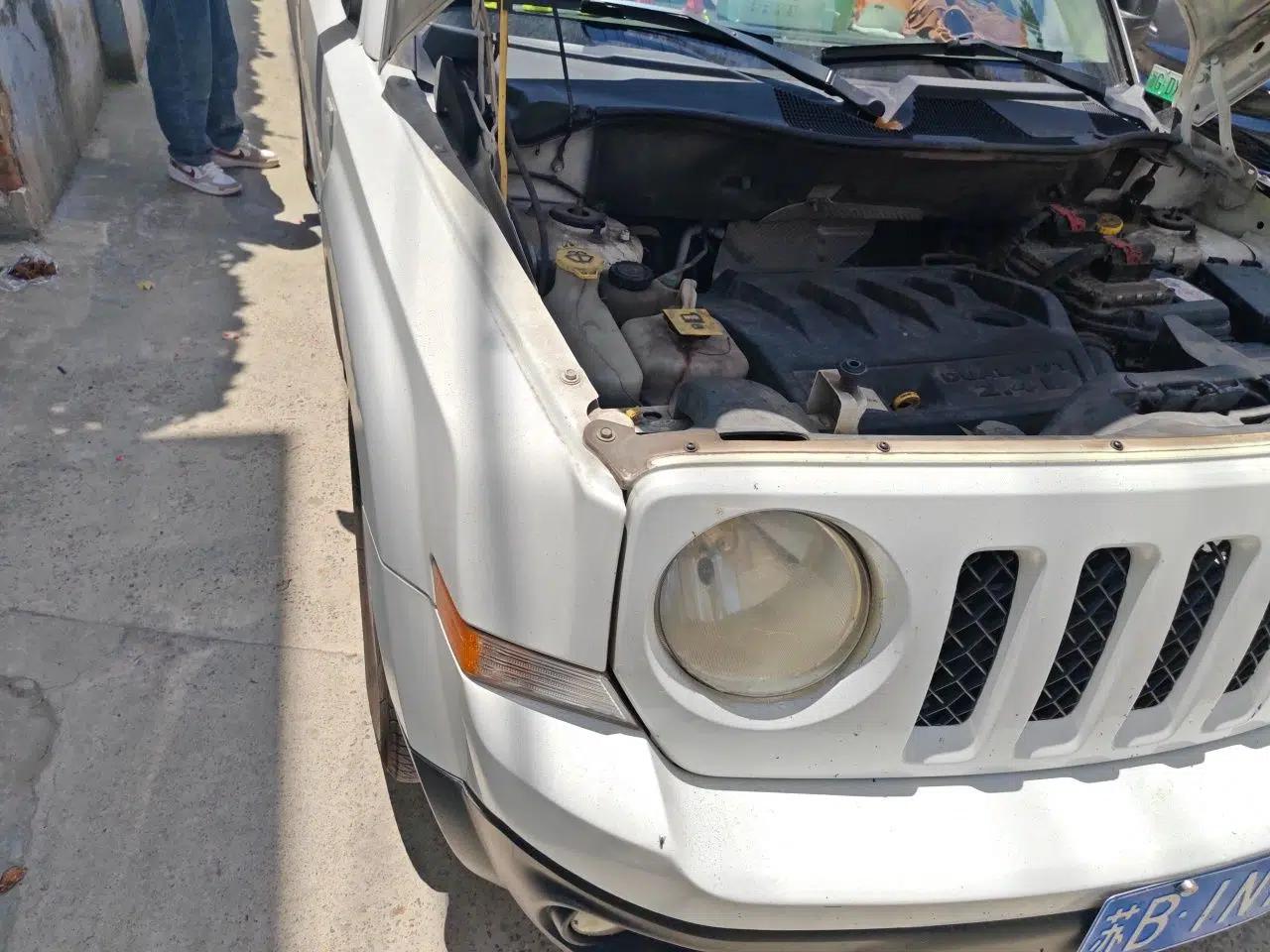 Jeep Patriot 2011 2.4 Luxury Edition — миниатюра 7