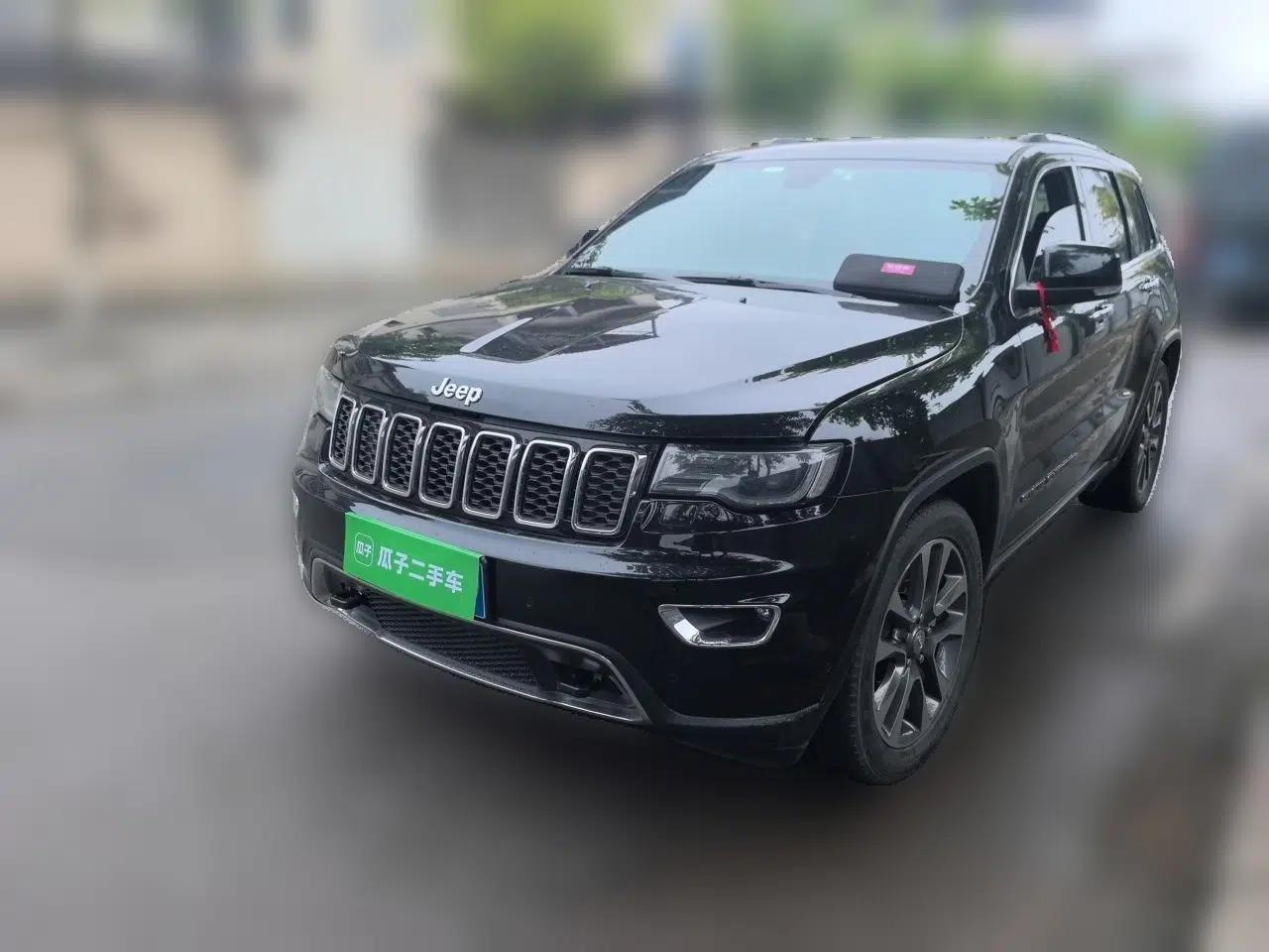 Jeep Grand Cherokee 2017 3.0L Elite Navigation Edition — миниатюра 1
