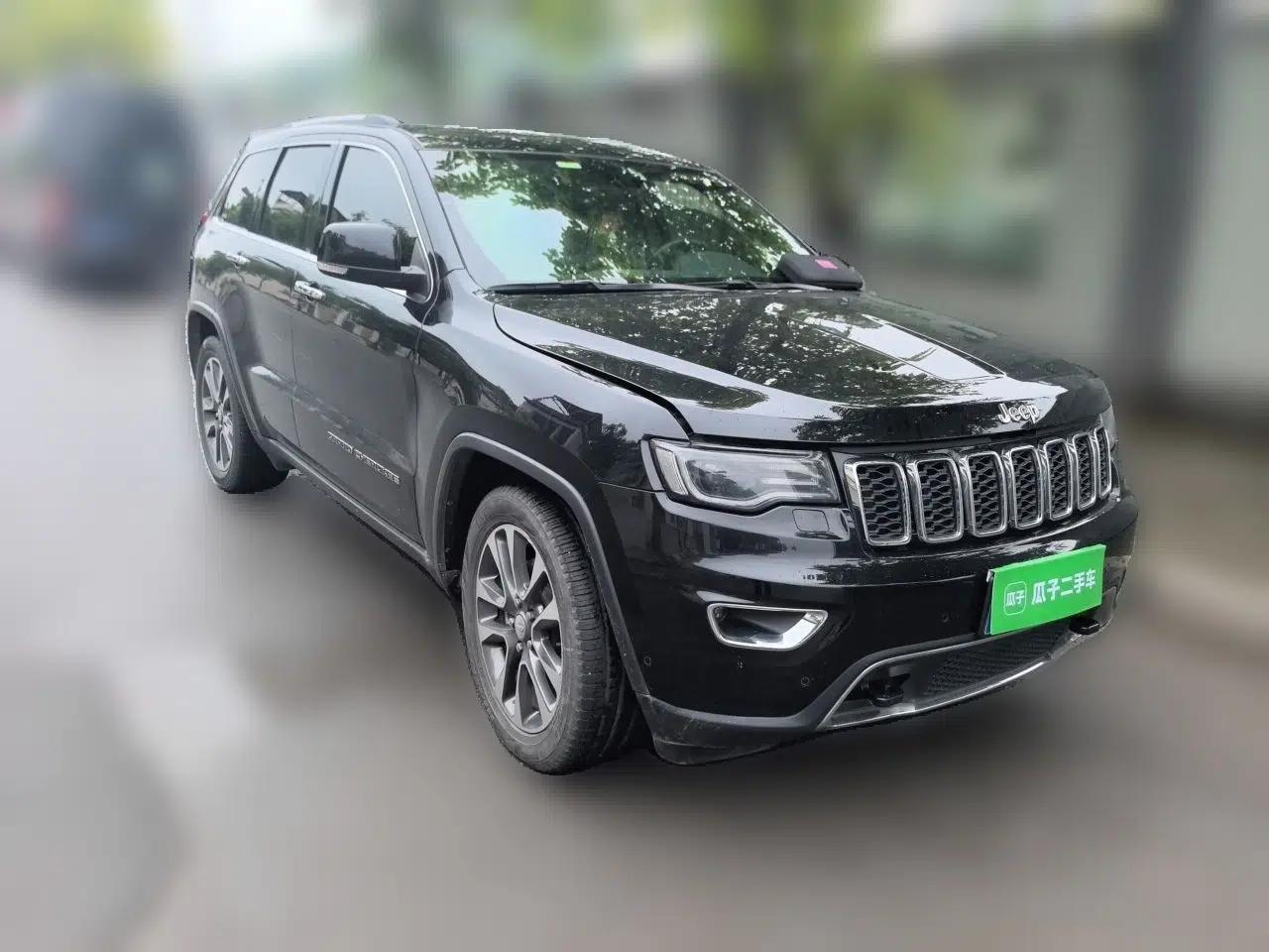 Jeep Grand Cherokee 2017 3.0L Elite Navigation Edition — миниатюра 3