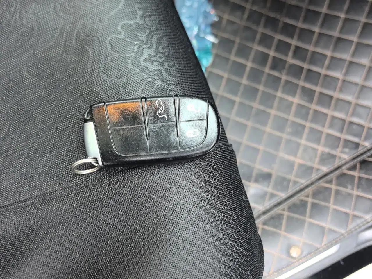 Jeep Grand Cherokee 2017 3.0L Elite Navigation Edition — миниатюра 9