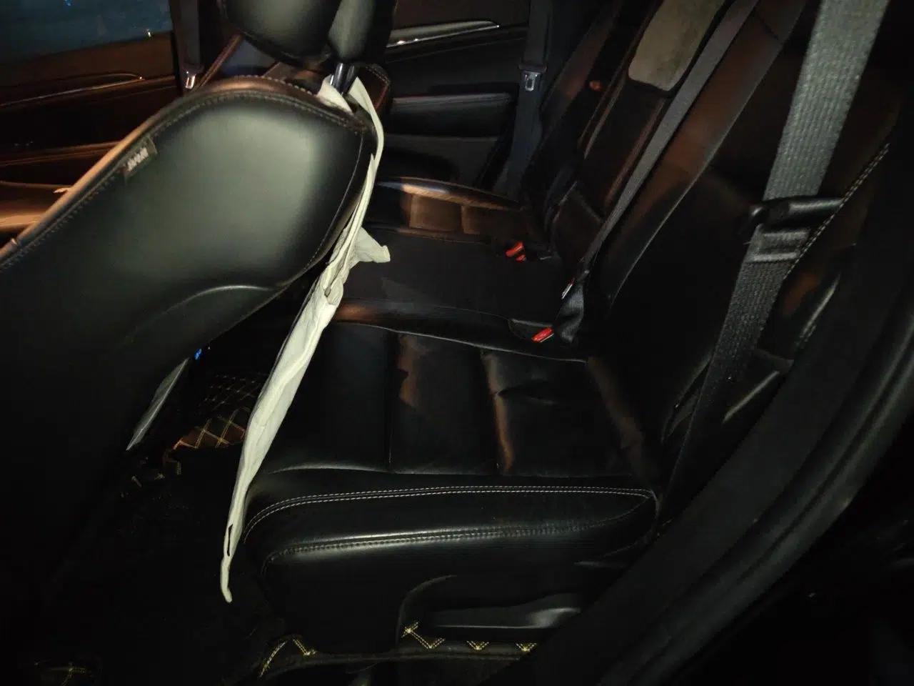 Jeep Grand Cherokee 2016 3.0L Comfort Navigation Edition — миниатюра 17