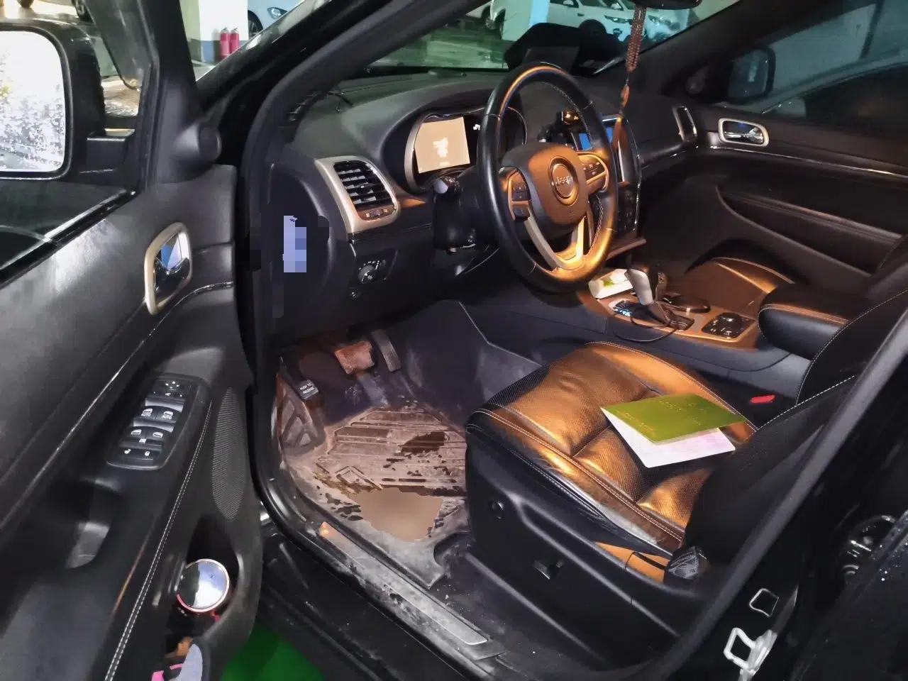 Jeep Grand Cherokee 2016 3.0L Elite Navigation Edition — миниатюра 17