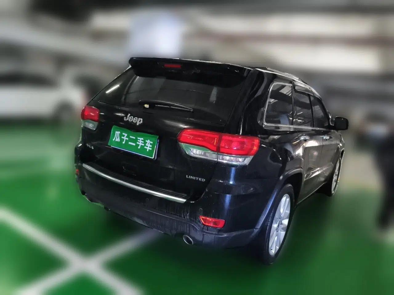 Jeep Grand Cherokee 2016 3.0L Elite Navigation Edition — миниатюра 6