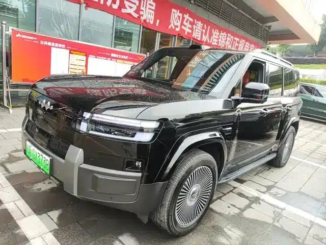 Titanium 7 2025 Model 190KM 4WD Ultra Edition