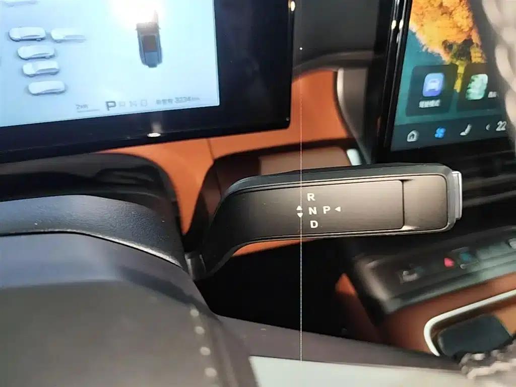 Titanium 7 2025 Model 190KM 4WD Ultra Edition — миниатюра 14