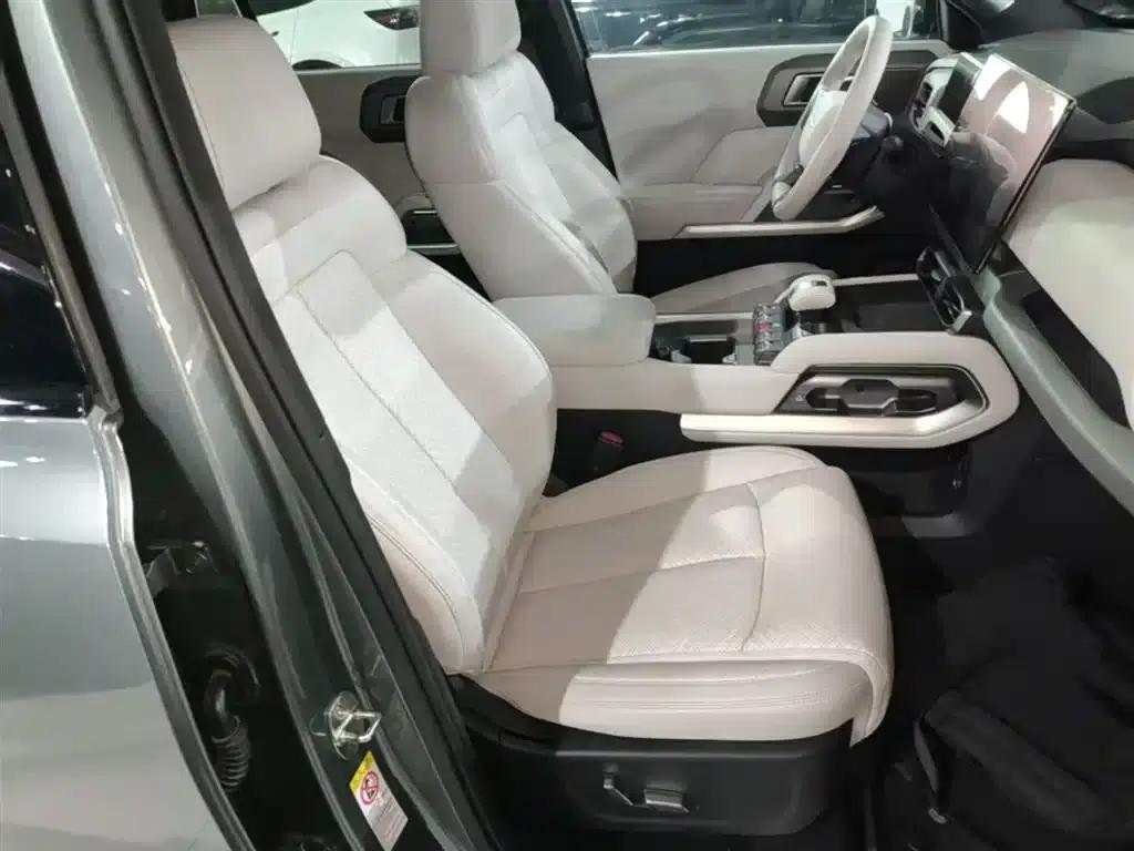 Titanium 3 2025 Model 501KM AWD Ultra Edition — миниатюра 25