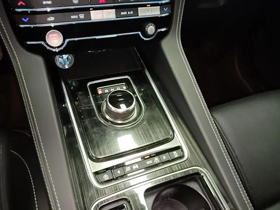 Jaguar F-PACE 2018 3.0 SC Four-Wheel Drive R-Sport Sport Edition — миниатюра 17