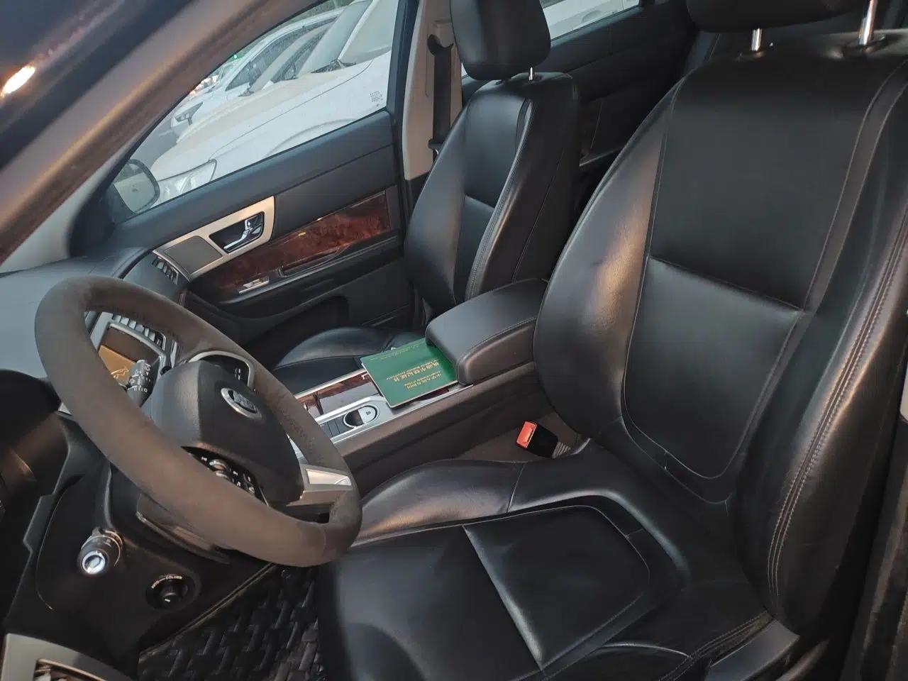 Jaguar XF 2012 XF 3.0L V6 Luxury Edition — миниатюра 16