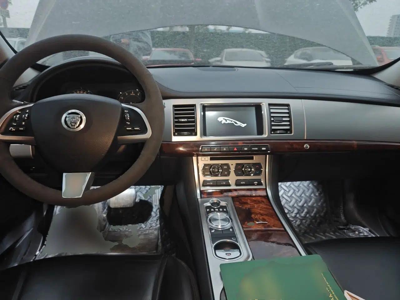 Jaguar XF 2012 XF 3.0L V6 Luxury Edition — миниатюра 10
